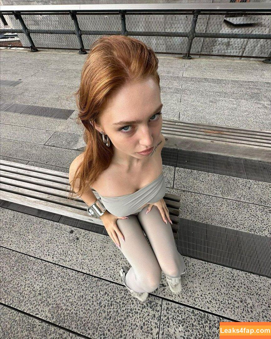 Renatarii / Renata Ri / renata_ri / renatarrii leaked photo photo #0327