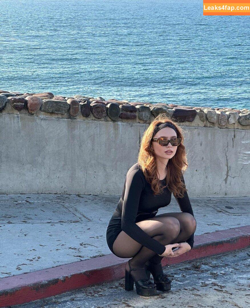 Renatarii / Renata Ri / renata_ri / renatarrii leaked photo photo #0366