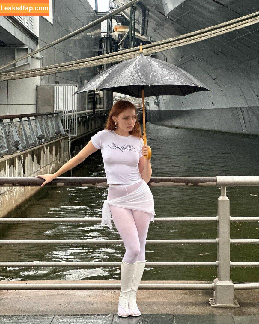 Renatarii / Renata Ri / renata_ri / renatarrii leaked photo photo #0377