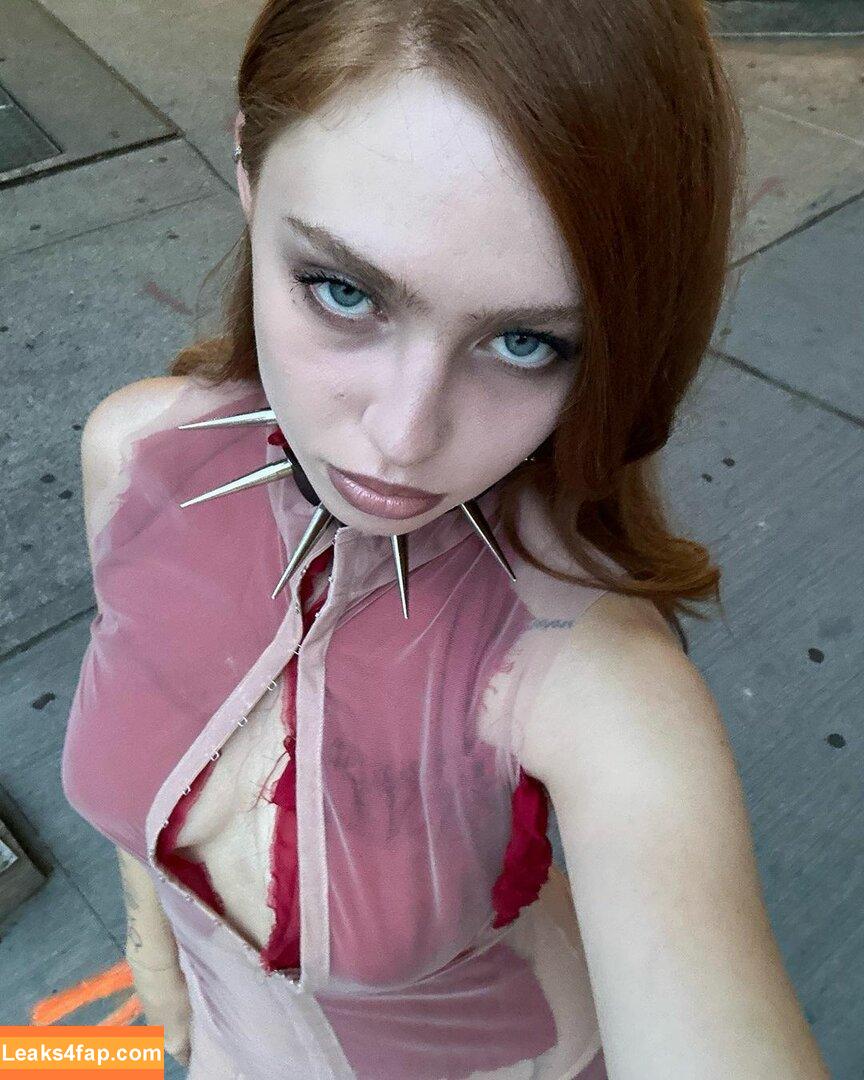 Renatarii / Renata Ri / renata_ri / renatarrii leaked photo photo #0381
