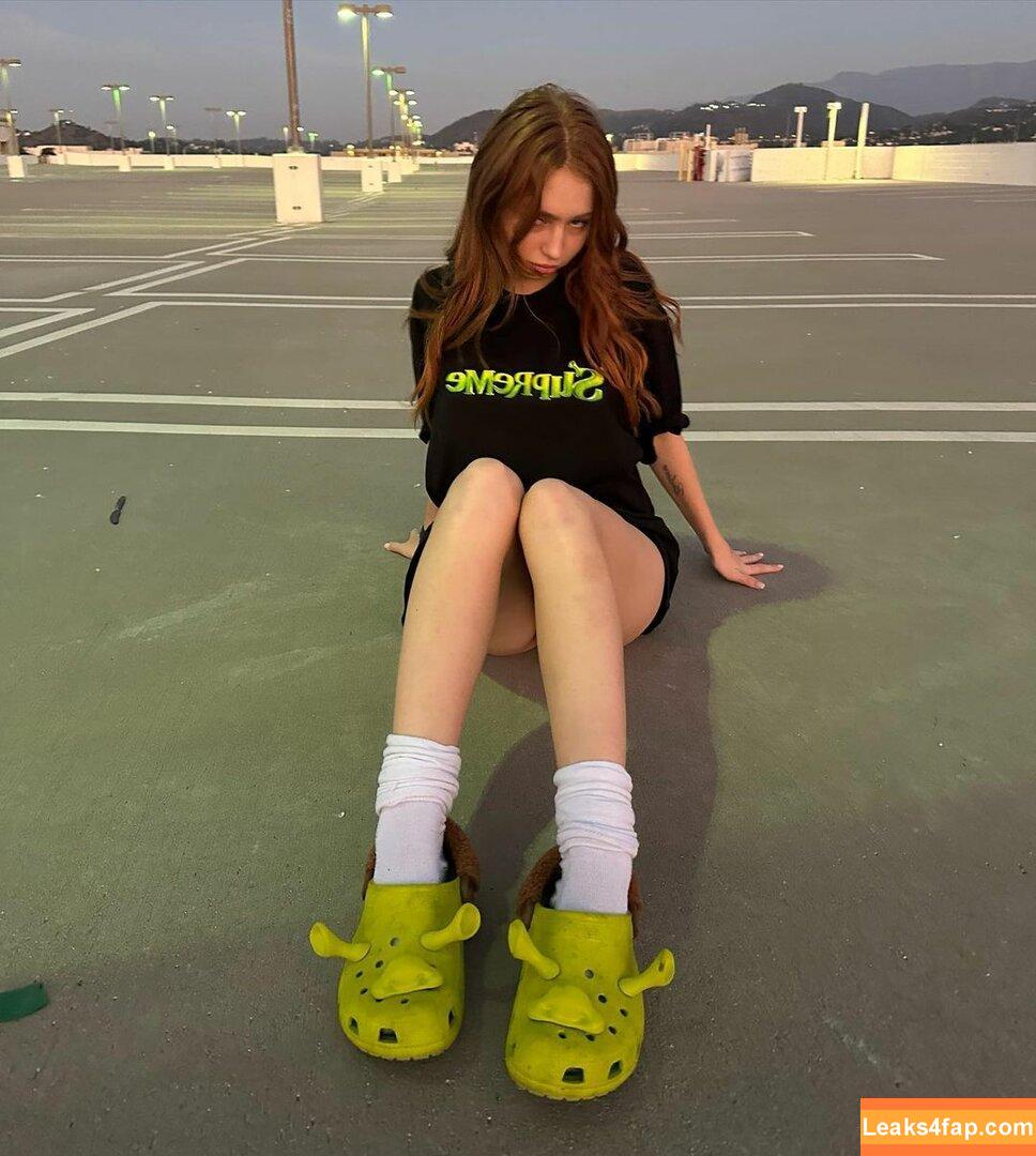 Renatarii / Renata Ri / renata_ri / renatarrii leaked photo photo #0386