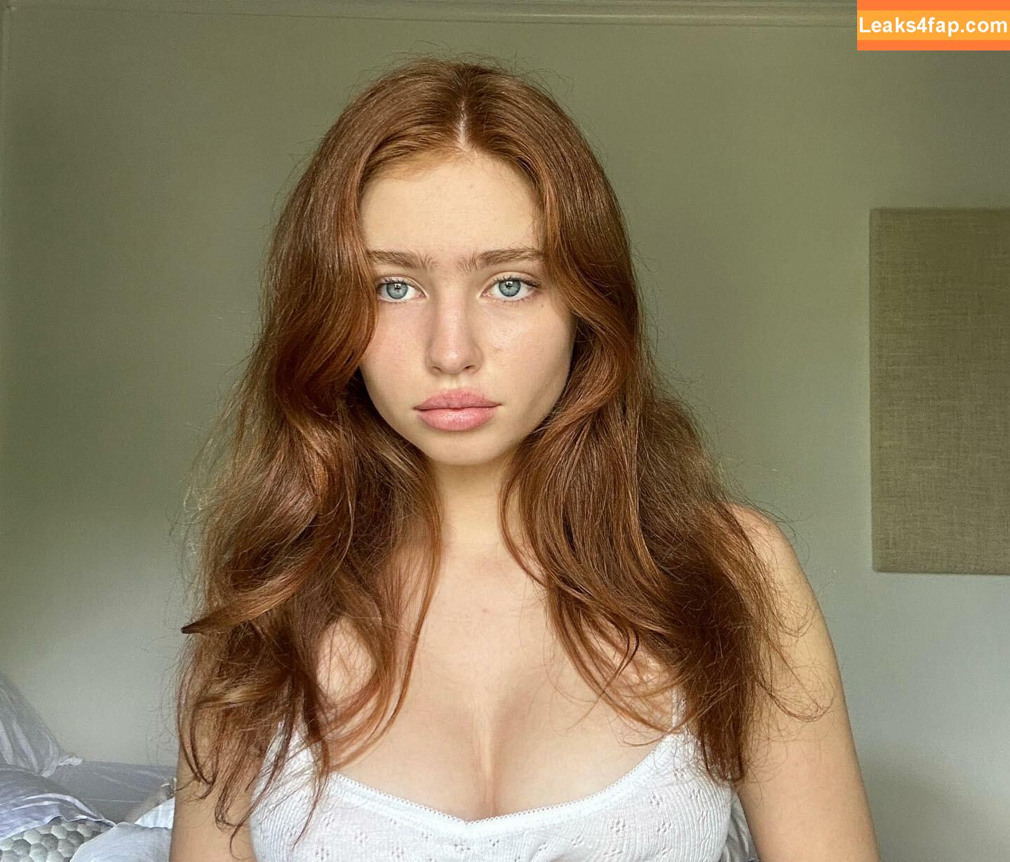 Renatarii / Renata Ri / renata_ri / renatarrii leaked photo photo #0388