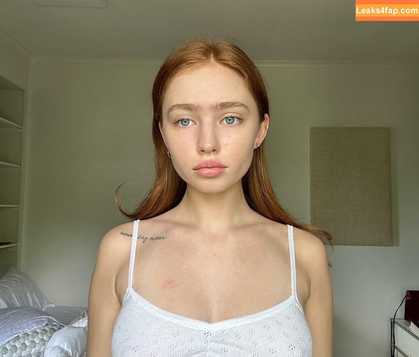 Renatarii / Renata Ri / renata_ri / renatarrii leaked photo photo #0390