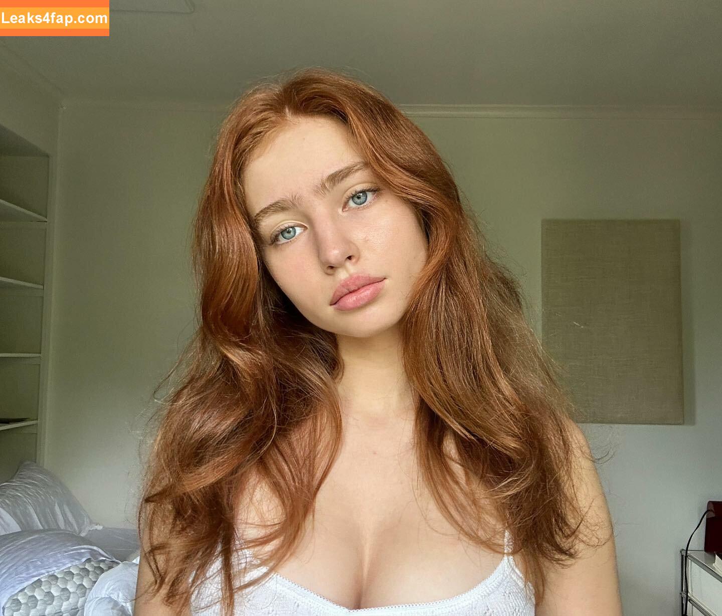 Renatarii / Renata Ri / renata_ri / renatarrii leaked photo photo #0391