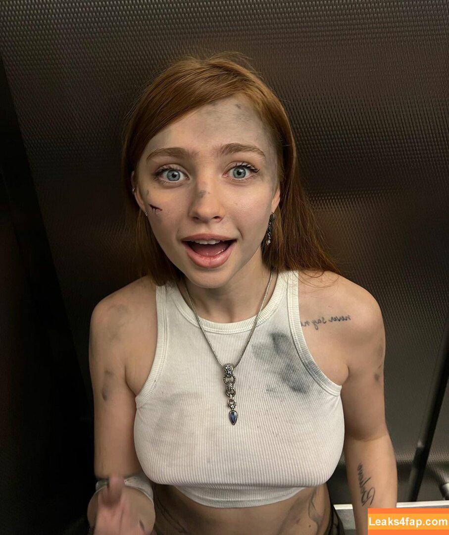 Renatarii / Renata Ri / renata_ri / renatarrii leaked photo photo #0426