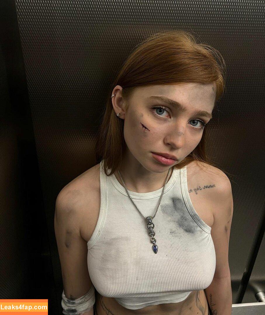 Renatarii / Renata Ri / renata_ri / renatarrii leaked photo photo #0427