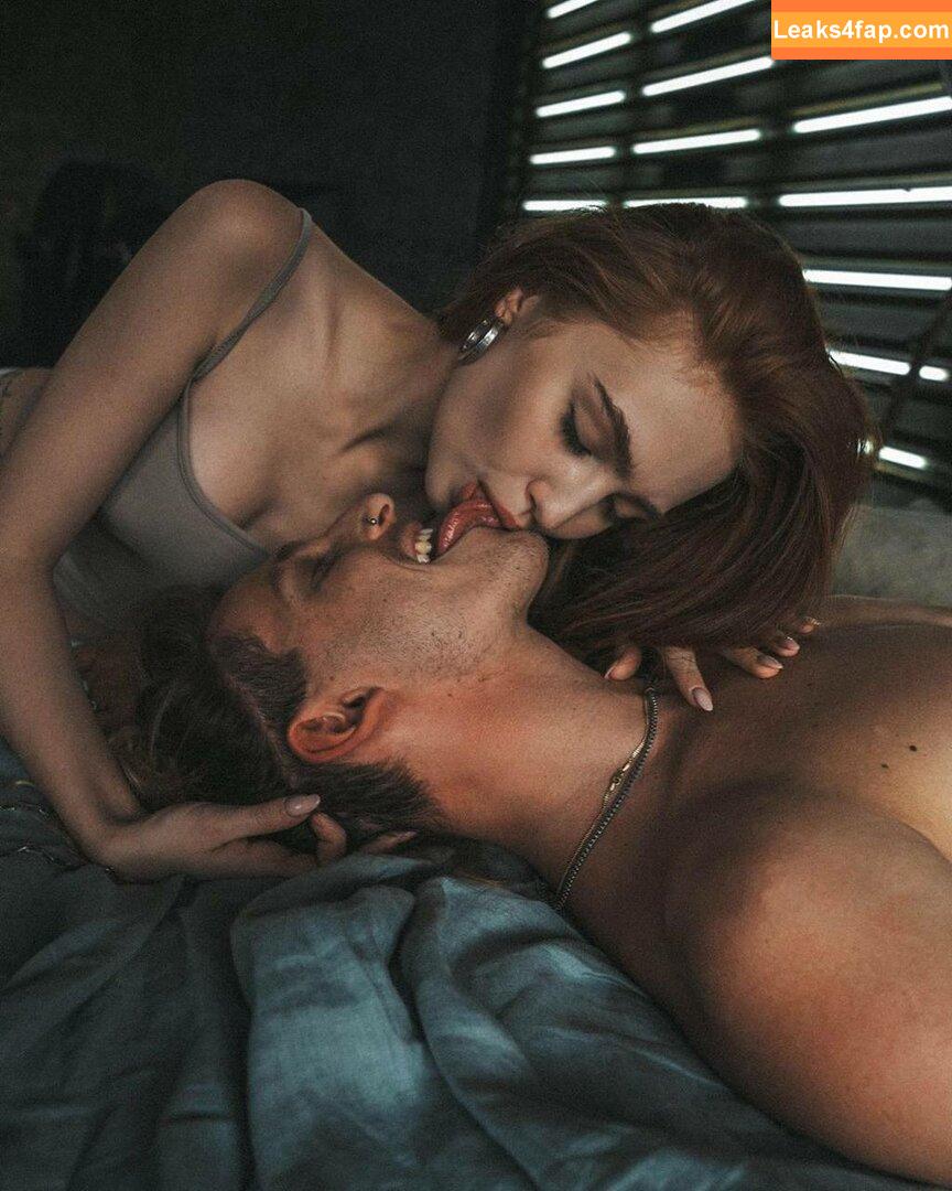 Renatarii / Renata Ri / renata_ri / renatarrii leaked photo photo #0487