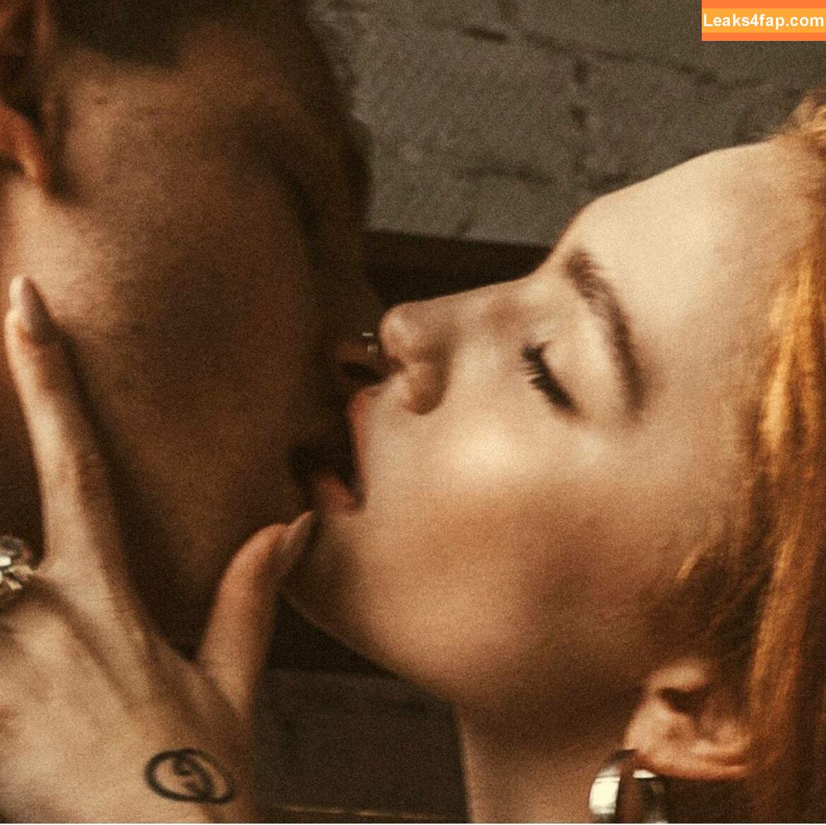 Renatarii / Renata Ri / renata_ri / renatarrii leaked photo photo #0493