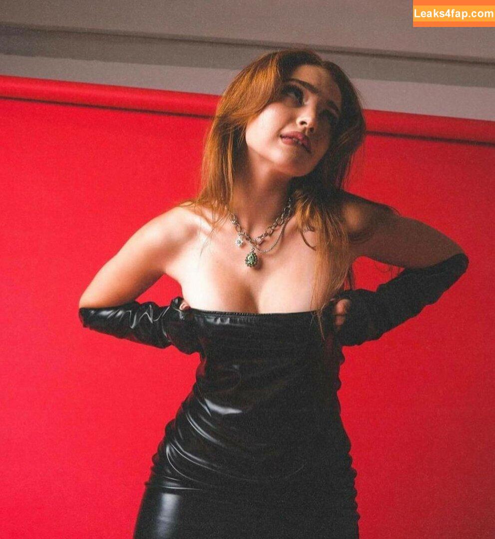 Renatarii / Renata Ri / renata_ri / renatarrii leaked photo photo #0528