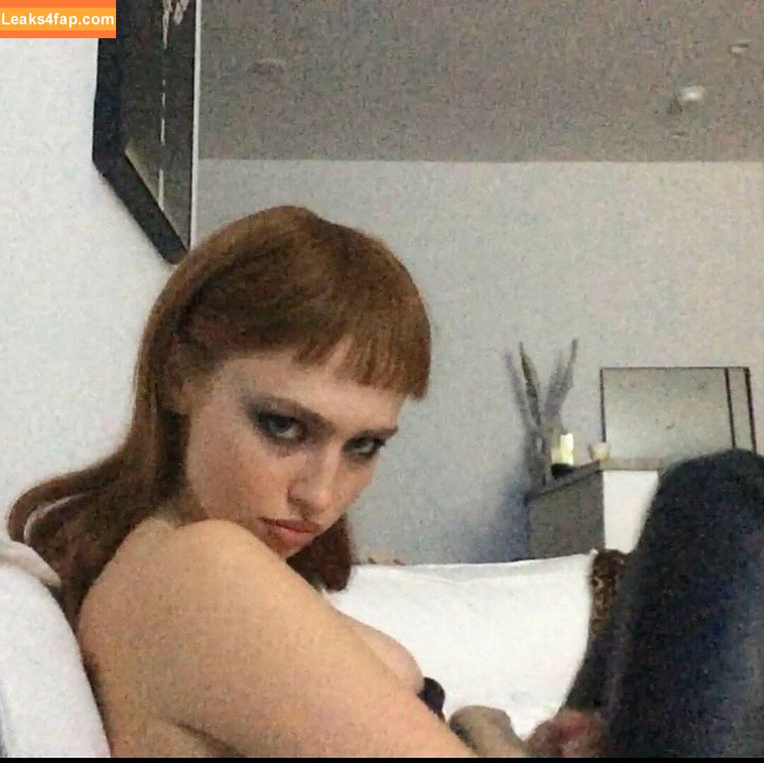 Renatarii / Renata Ri / renata_ri / renatarrii leaked photo photo #0633