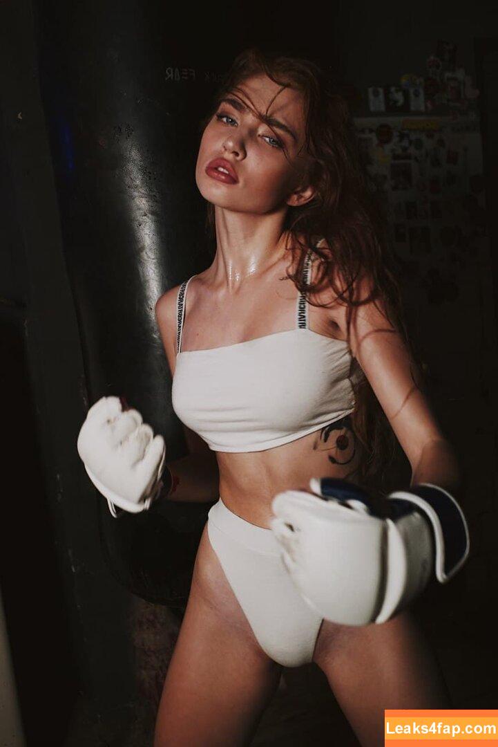 Renatarii / Renata Ri / renata_ri / renatarrii leaked photo photo #0651