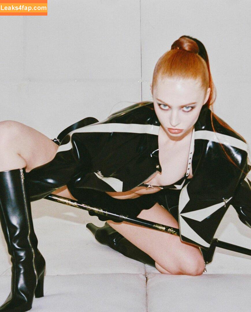Renatarii / Renata Ri / renata_ri / renatarrii leaked photo photo #0684