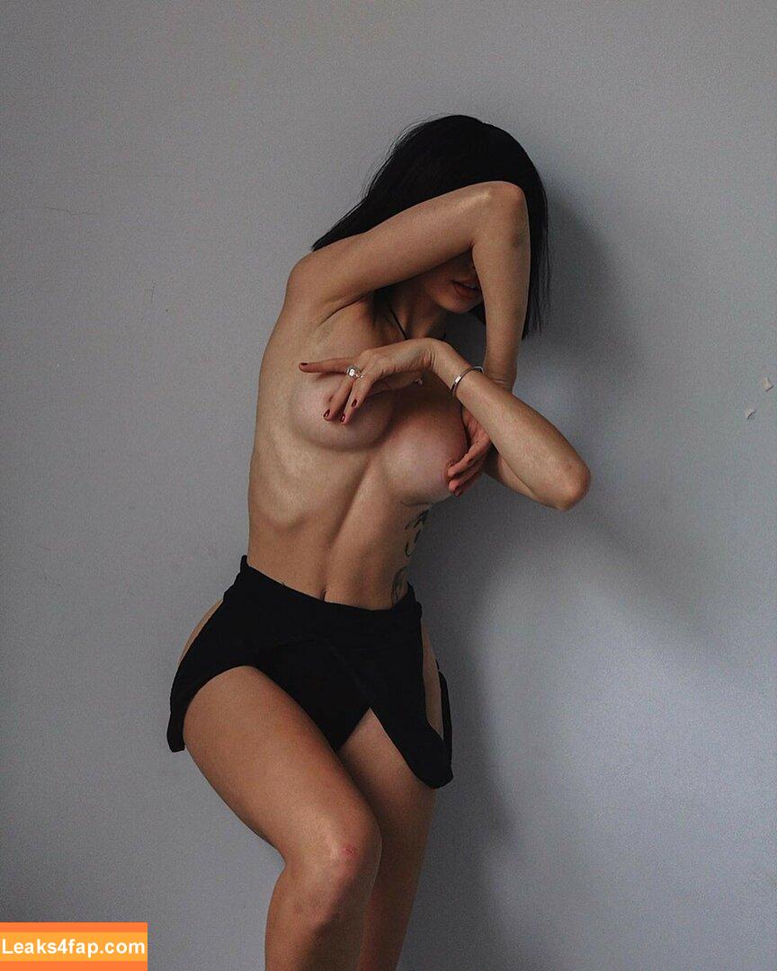 Renatarii / Renata Ri / renata_ri / renatarrii leaked photo photo #0711