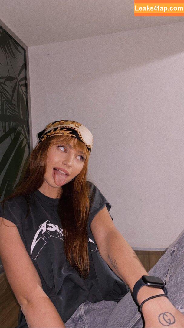 Renatarii / Renata Ri / renata_ri / renatarrii leaked photo photo #0924
