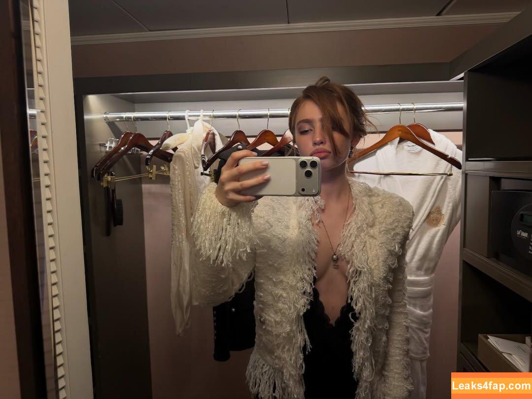 Renatarii / Renata Ri / renatari / renatarrii leaked photo photo #0931