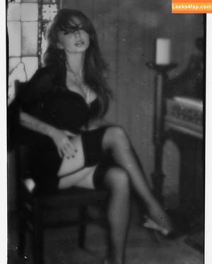 Renatarii photo #0077