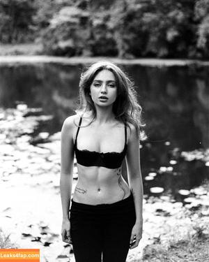 Renatarii photo #0945