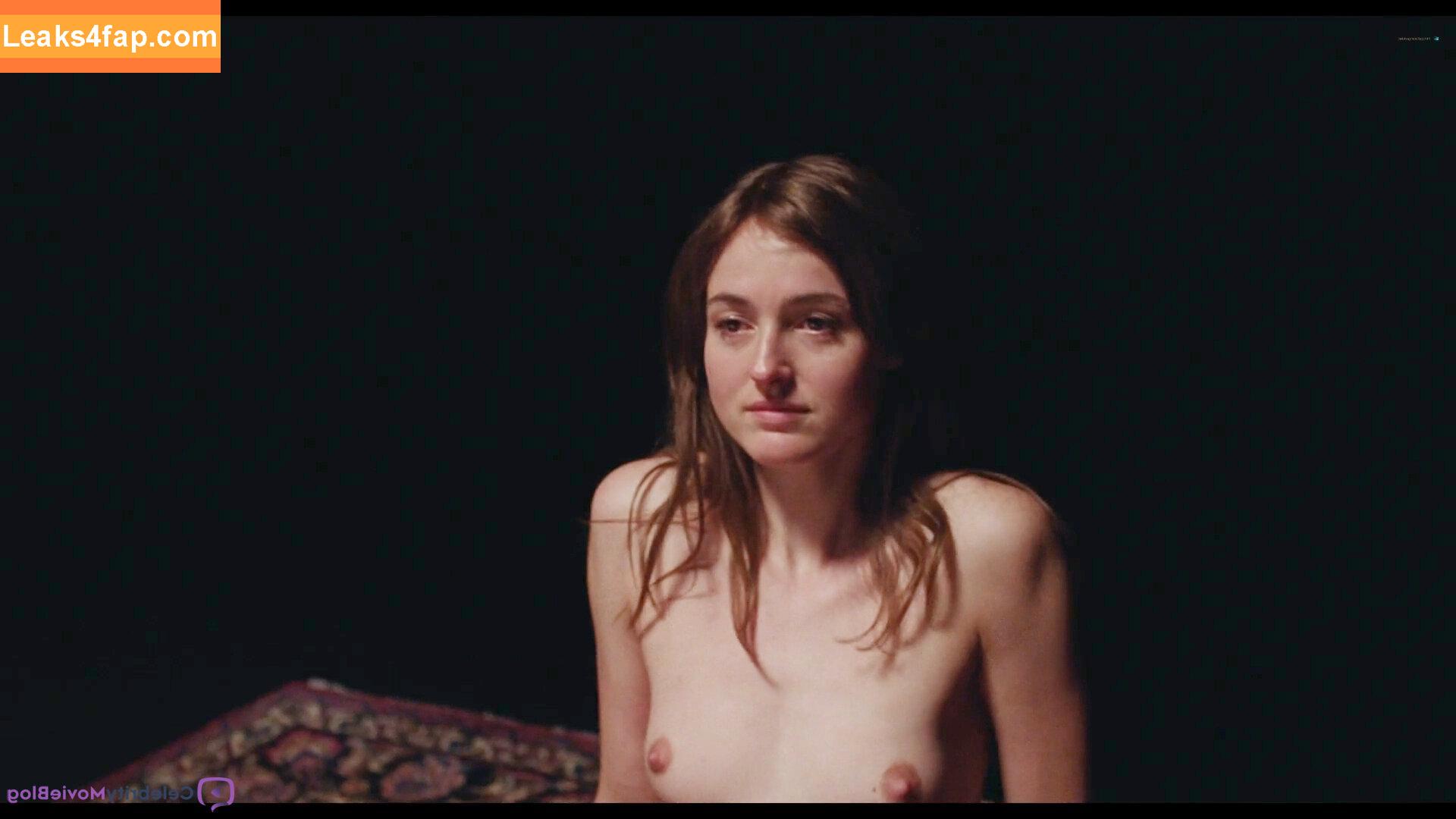 Renate Reinsve / renatereinsve leaked photo photo #0041