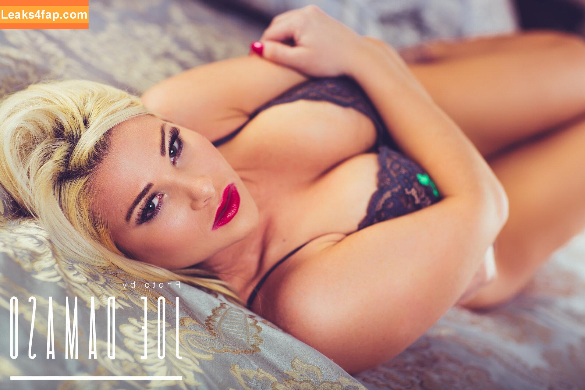Renee Leslie /  leaked photo photo #0006