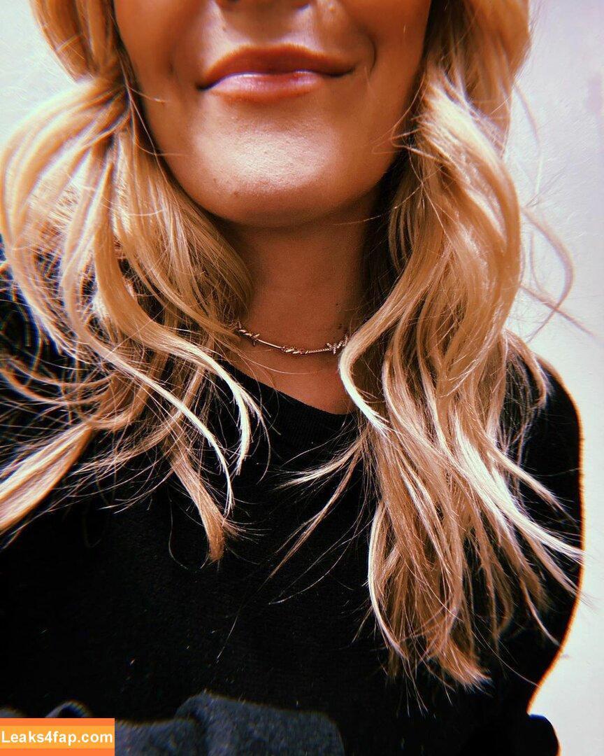 Renee Paquette / reneepaquette leaked photo photo #0010