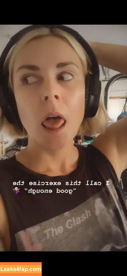Renee Paquette / reneepaquette leaked photo photo #0051