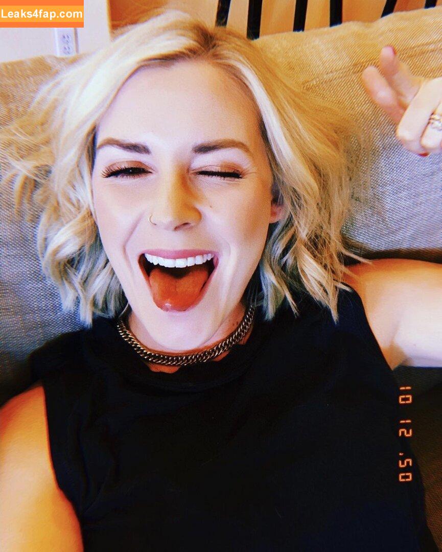 Renee Paquette / reneepaquette leaked photo photo #0054