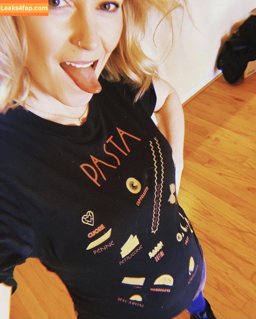Renee Paquette / reneepaquette leaked photo photo #0077
