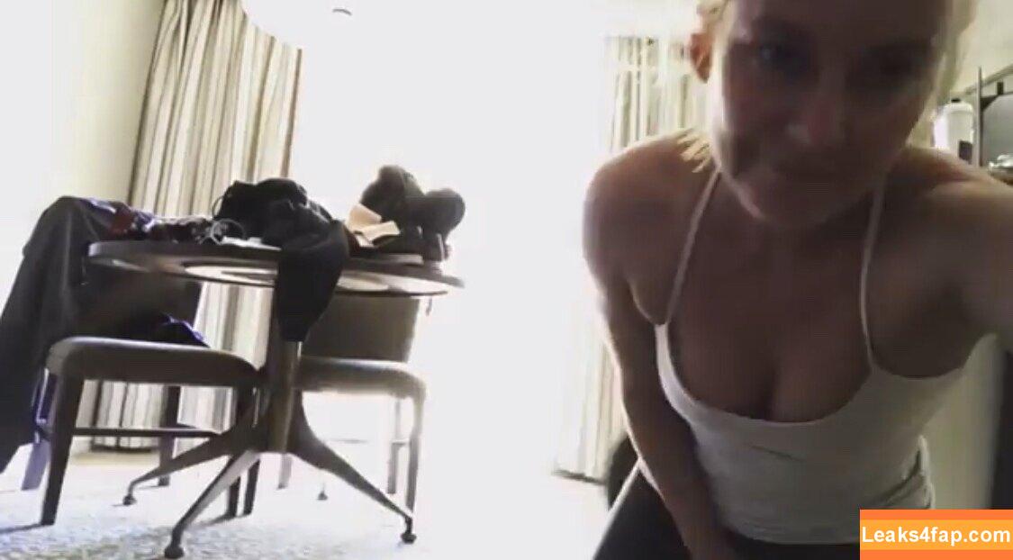 Renee Paquette / reneepaquette leaked photo photo #0080