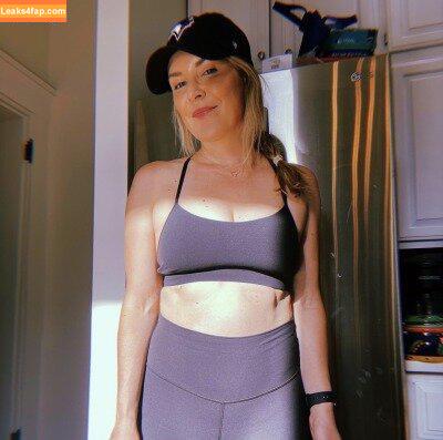 Renee Paquette / reneepaquette leaked photo photo #0094