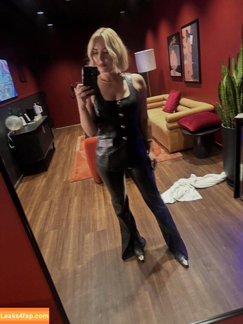 Renee Paquette / reneepaquette слитое фото фото #0391