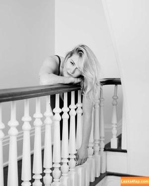 Renee Paquette photo #0019