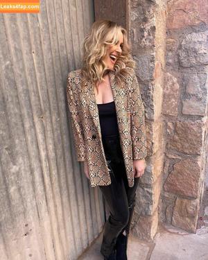 Renee Paquette photo #0048