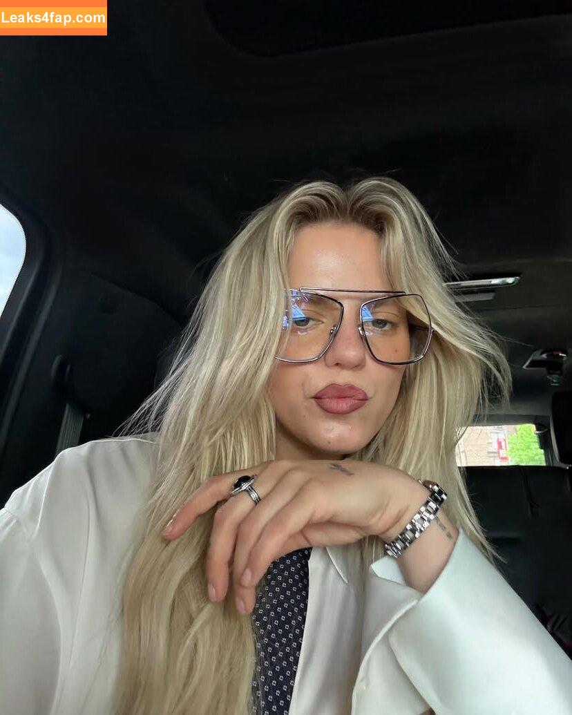 Renee Rapp / reneerapp leaked photo photo #0211