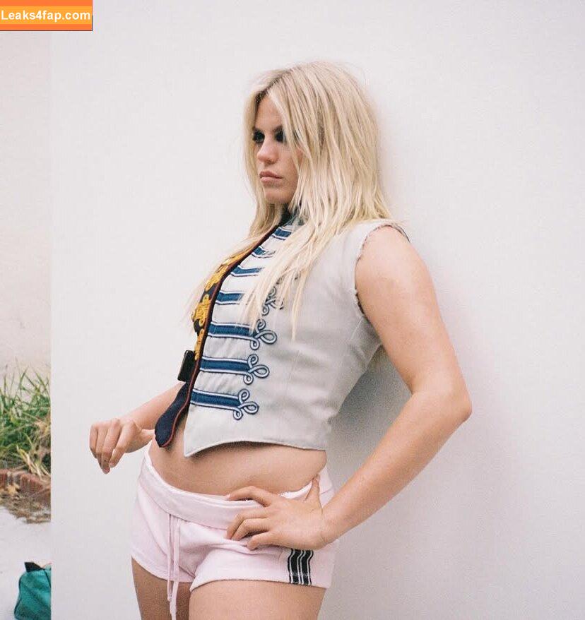 Renee Rapp / reneerapp leaked photo photo #0213