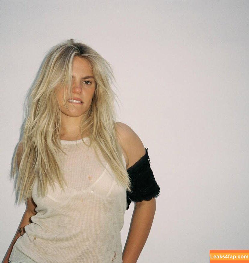 Renee Rapp / reneerapp leaked photo photo #0215