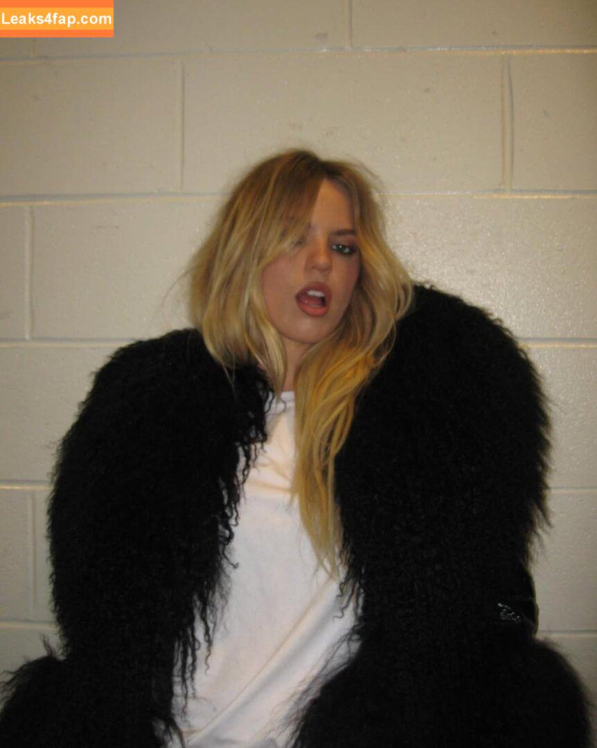 Renee Rapp / reneerapp leaked photo photo #0238