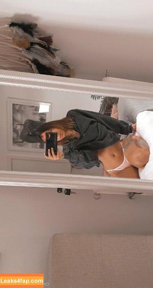 Renee Savy photo #0001