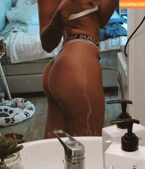 Renee Savy photo #0036