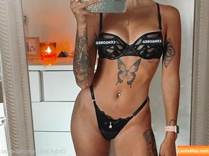 Renee Savy photo #0045