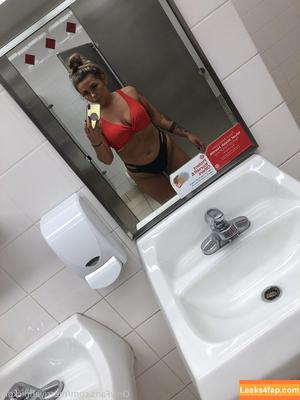 riahnickole photo #0006