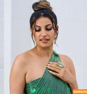 Richa Moorjani фото #0070