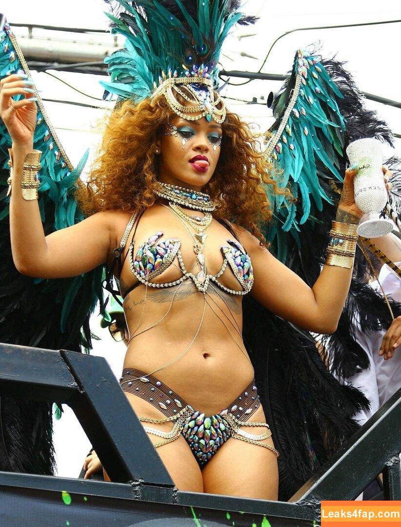 Rihanna / badgalriri leaked photo photo #0001