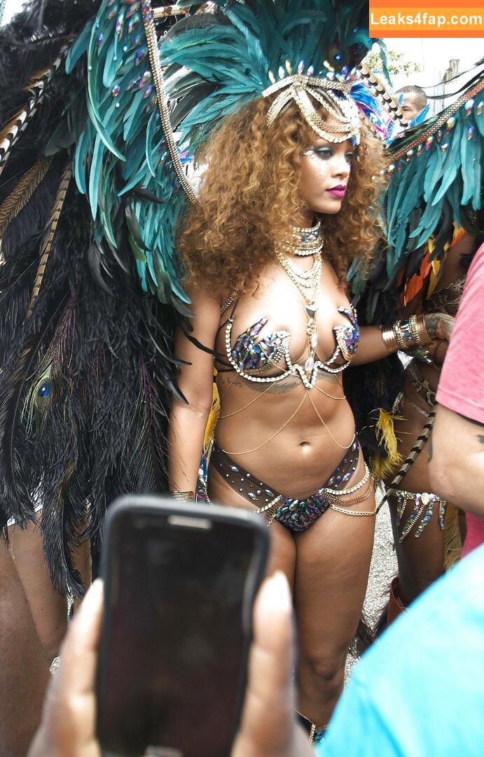 Rihanna / badgalriri leaked photo photo #0004