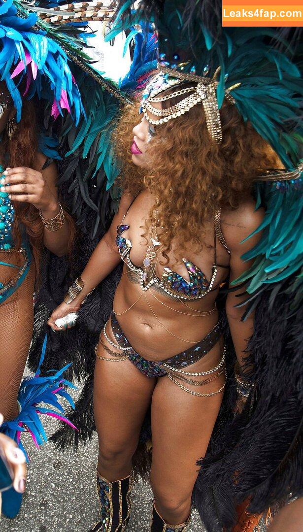 Rihanna / badgalriri leaked photo photo #0020