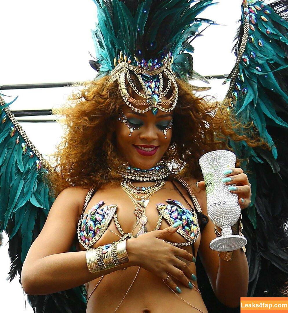 Rihanna / badgalriri leaked photo photo #0044