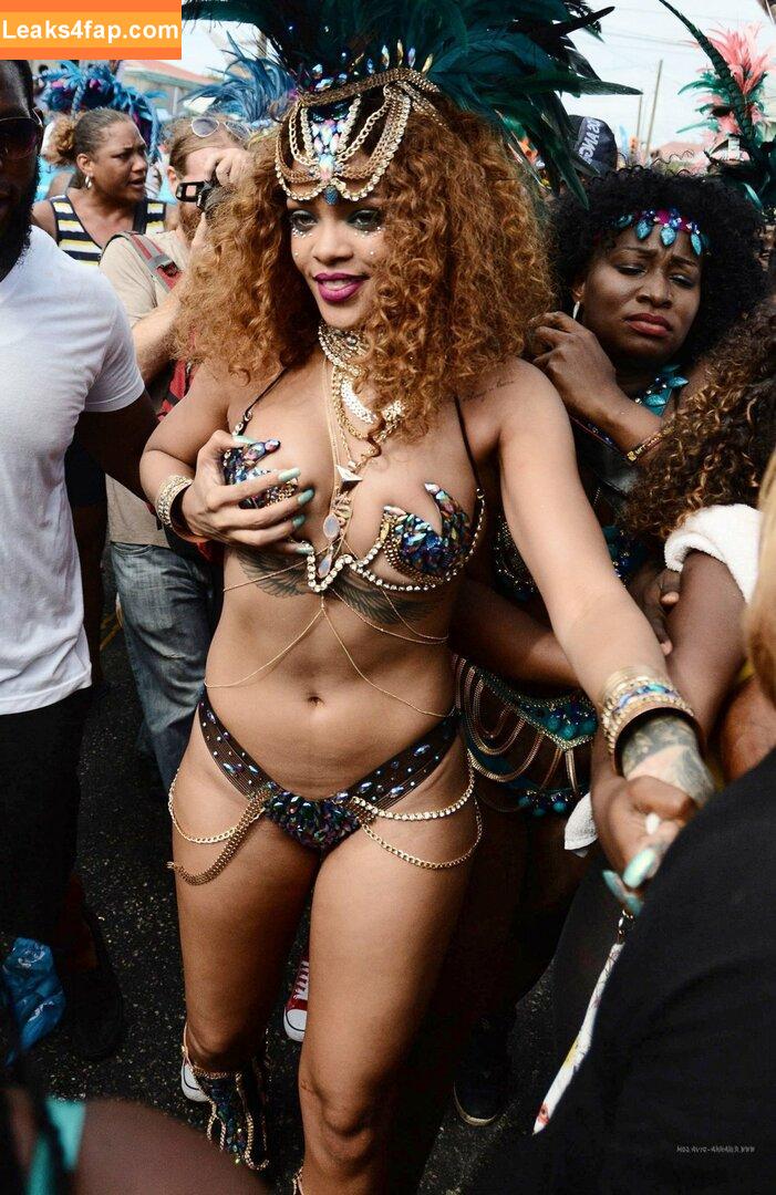 Rihanna / badgalriri leaked photo photo #0049
