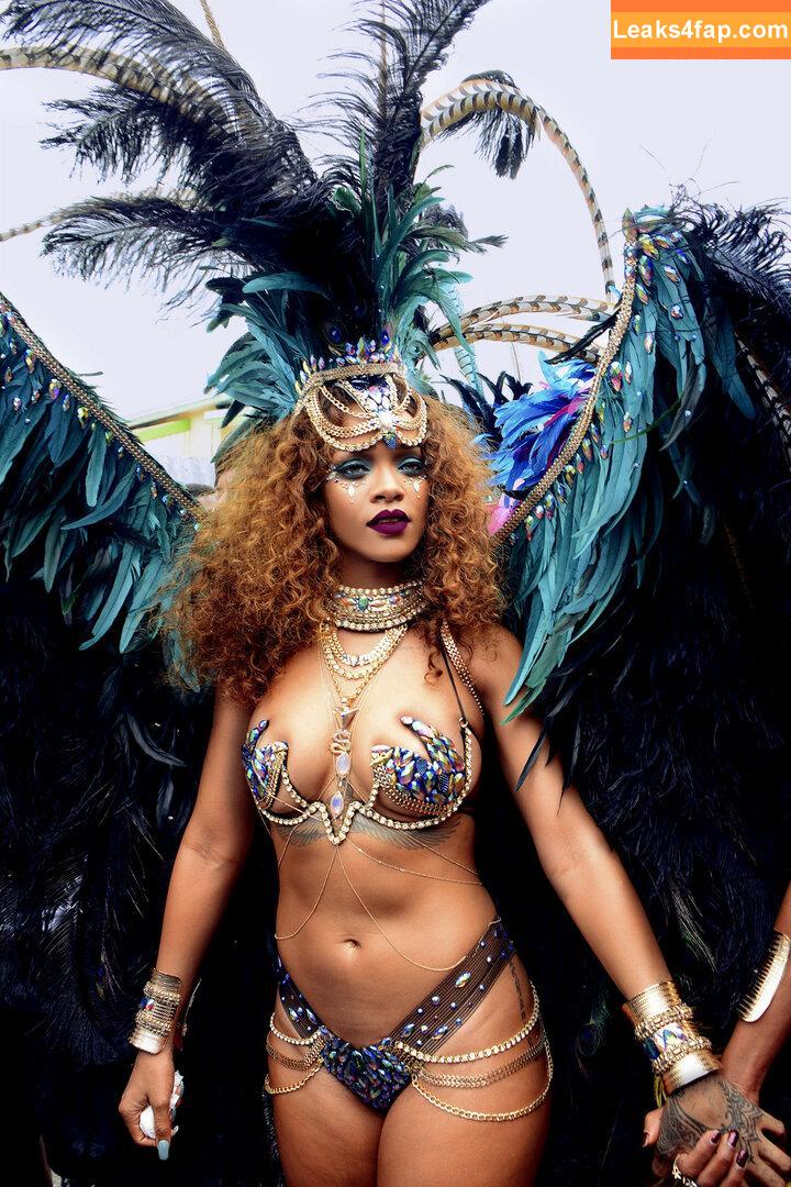 Rihanna / badgalriri leaked photo photo #0055