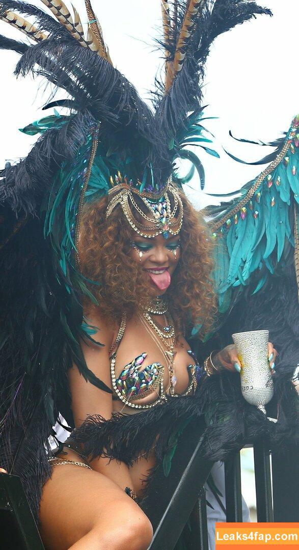 Rihanna / badgalriri leaked photo photo #0061