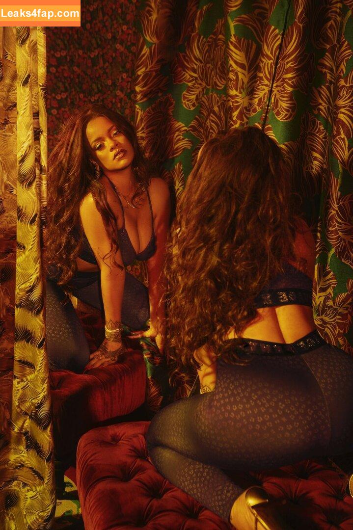Rihanna / badgalriri leaked photo photo #0131
