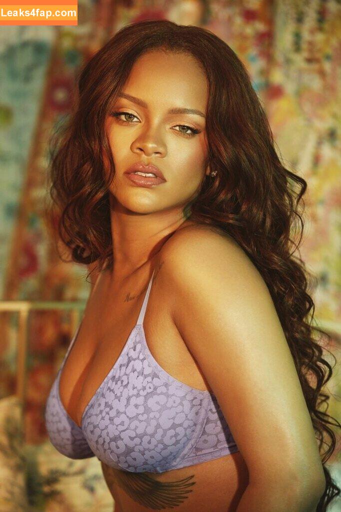 Rihanna / badgalriri leaked photo photo #0132